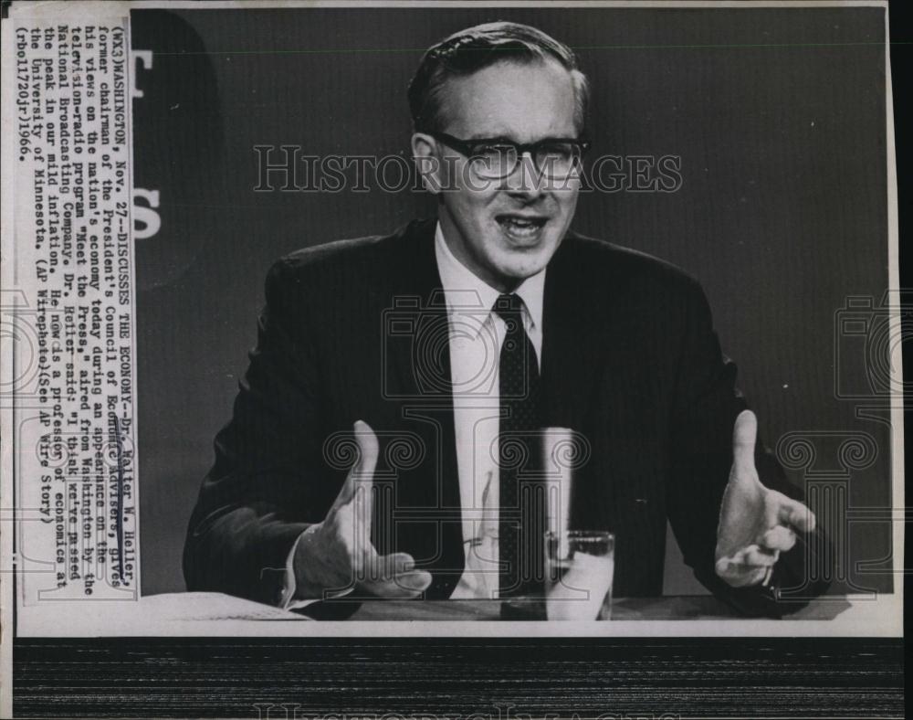 1966 Press Photo Dr Walter Heller, ex chair of Pres Council of Economics - Historic Images