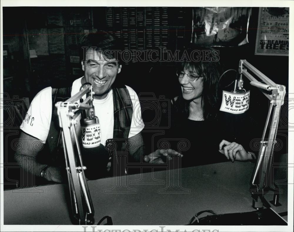 1993 Press Photo Katey Sagal of "Married With Children" & DJ Mark Parentau - Historic Images
