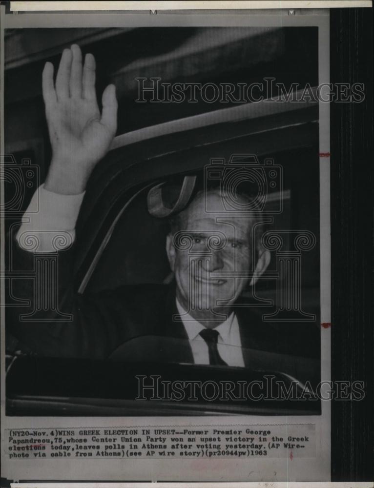 1963 Press Photo Greek Premier George Papandreou waving after voting in Athens - Historic Images