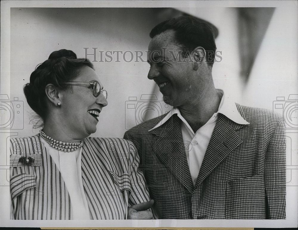 1948 Press Photo Phyllis Knowles With Weldon King Of Gatti-Hallicrafters - Historic Images