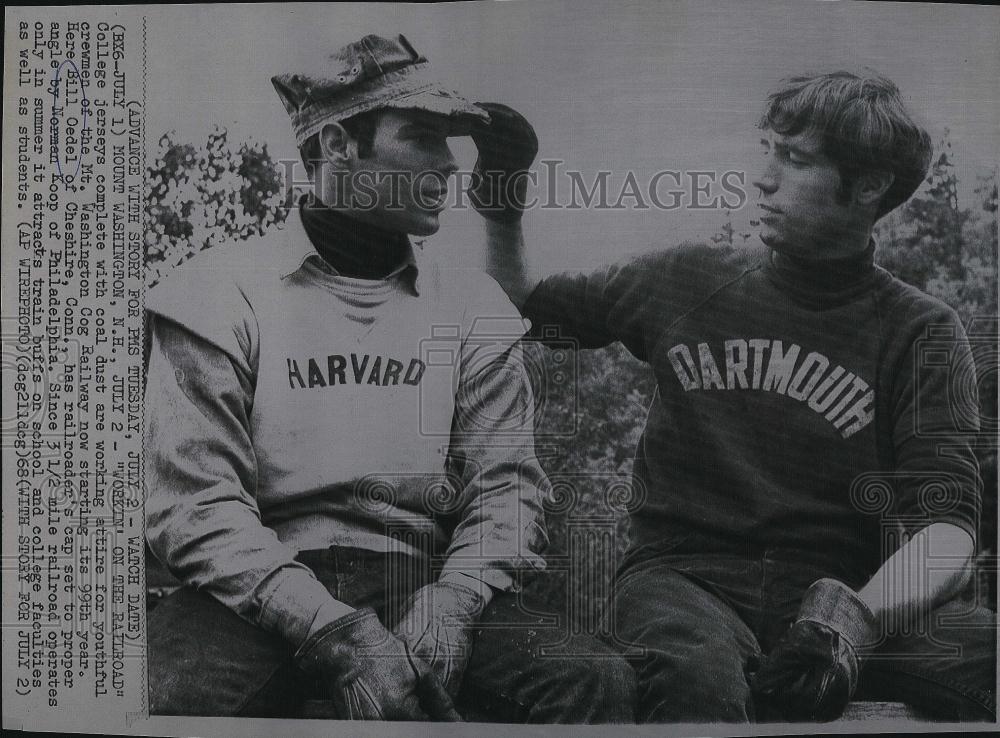 1968 Press Photo Bill Oedel &amp; Norman Koop, at work on the railroad - RSL85591 - Historic Images