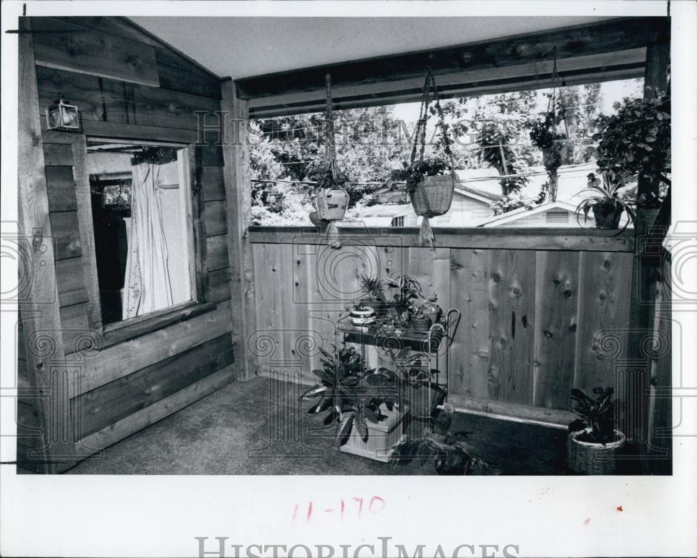 1979 Press Photo Jim Davis&#39;s Home Covered Deck Upstairs with Japanese Plum Tree - Historic Images