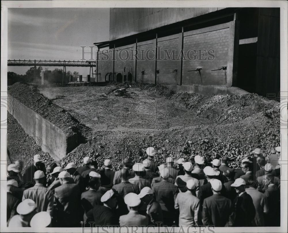 Press Photo Furnace Building Victor Chemical Comp Tarpon Springs - RSL98393 - Historic Images