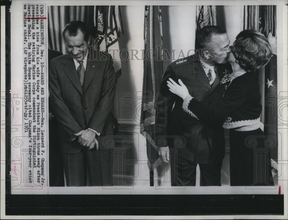 1971 Press Photo Gen Leonard F Chapman Jr &amp; wife &amp; President Nixon - RSL99473 - Historic Images