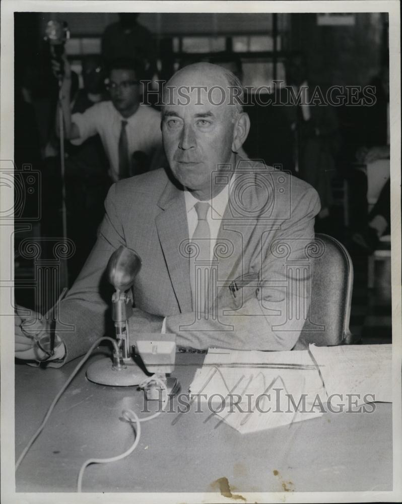 1961 Press Photo William T Slattery Exec Secretary Boston Fire Dept Hearing - Historic Images