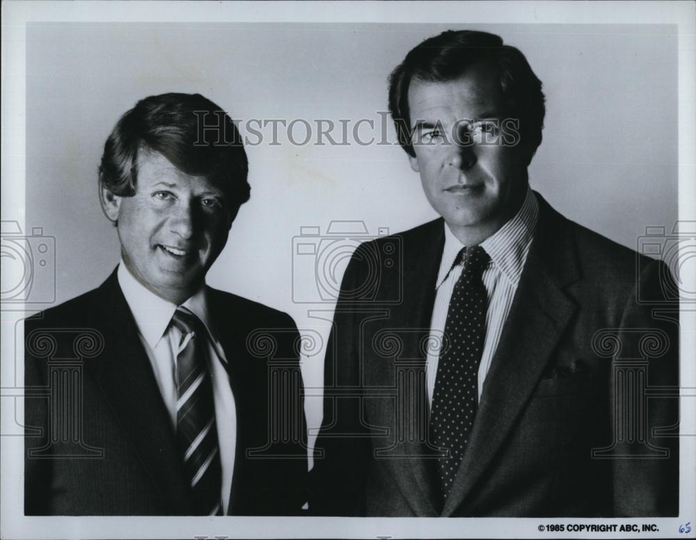 1985 Press Photo Correspondents Ted Koppel &amp; Peter Jennings - RSL86243 - Historic Images