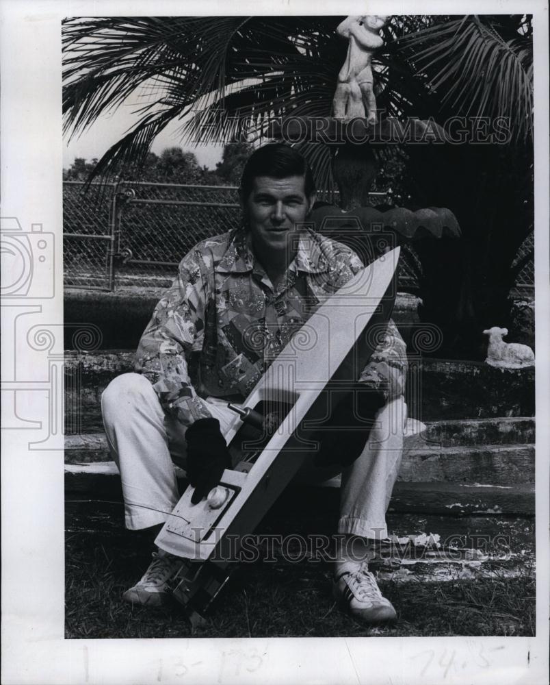 1978 Press Photo Louis Lafosse-Marin Likes Radio Controlled Boats &amp; Planes - Historic Images