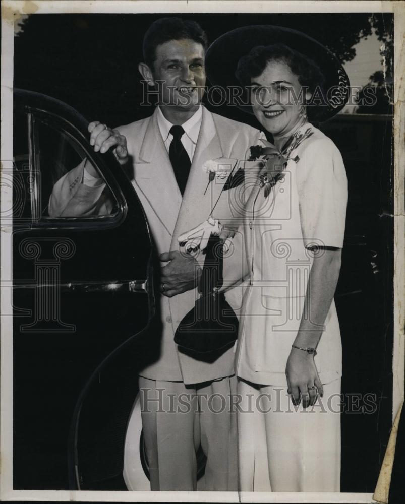 1957 Press Photo Mr &amp; Mrs Herman Potts - RSL91965 - Historic Images