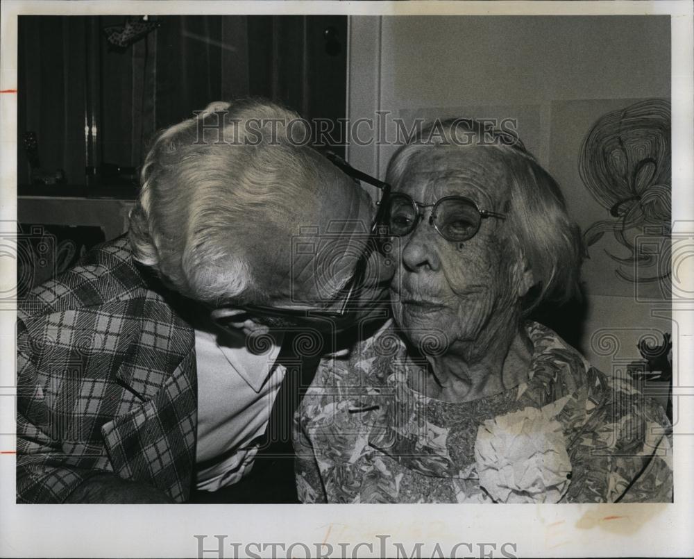 1975 Press Photo Mrs Jennie Mille of New Port Richie, Fla turns 100 - RSL98689 - Historic Images