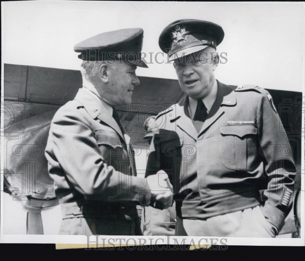 1951 Press Photo Gen J Lawton Collins & Gen Dwight D Eisenhower - RSL05499 - Historic Images