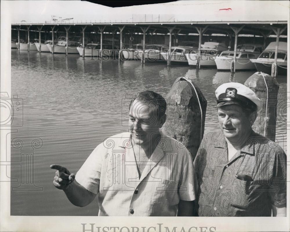 1964 Press Photo Ray Gassner &amp; Marina mgr Joe W Rogers in Florida - RSL68281 - Historic Images