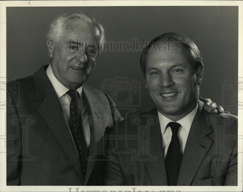 1993 Press Photo New England Patriots broadcasters Curt Gowdy, Jon Morris - Historic Images