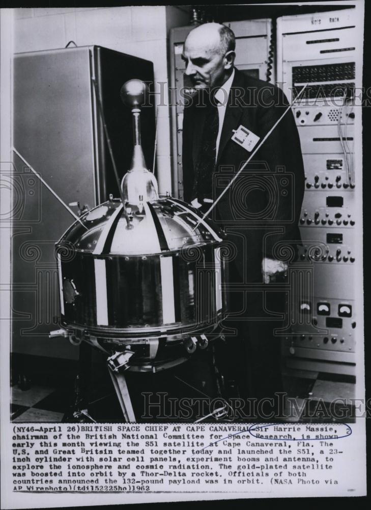 1962 Press Photo Sir Harrie Massie of Britis Natl Comm for Space Research - Historic Images