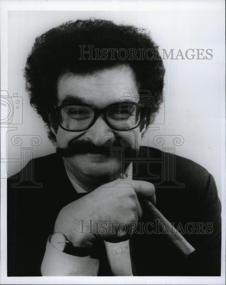 Press Photo Film and Book Critic Gene Shalit - RSL94501 - Historic Images