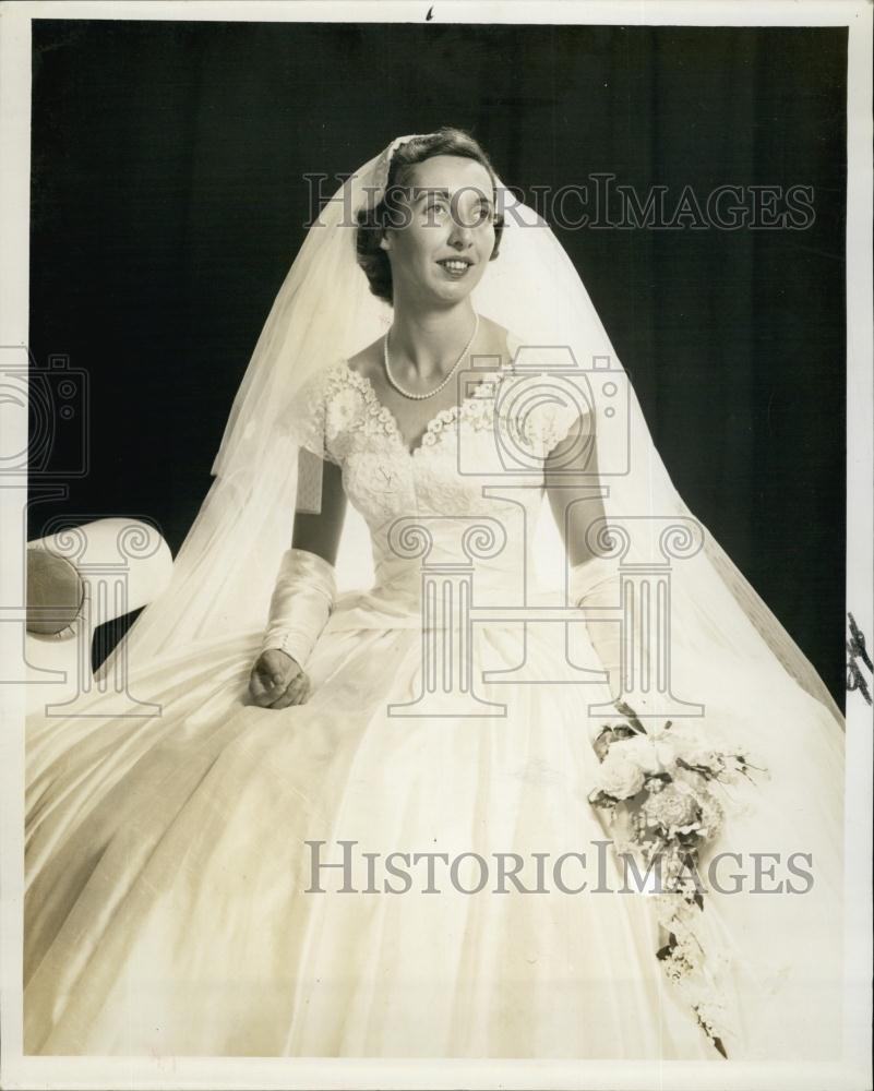 1955 Press Photo Mrs Francis P Sullivan, Bride of Francis Patrick Sullivan - Historic Images