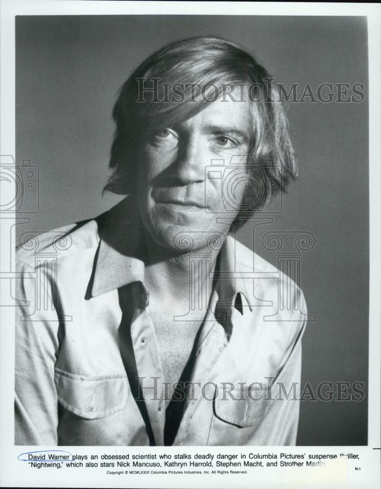 1979 Press Photo Actor David Warner As Scientist In &quot;Nightwing&quot; - RSL02839 - Historic Images