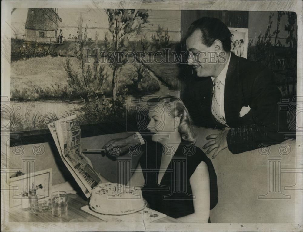 1956 Press Photo Emcee Don Dennis &amp; wife Bettina on their anniversary - Historic Images