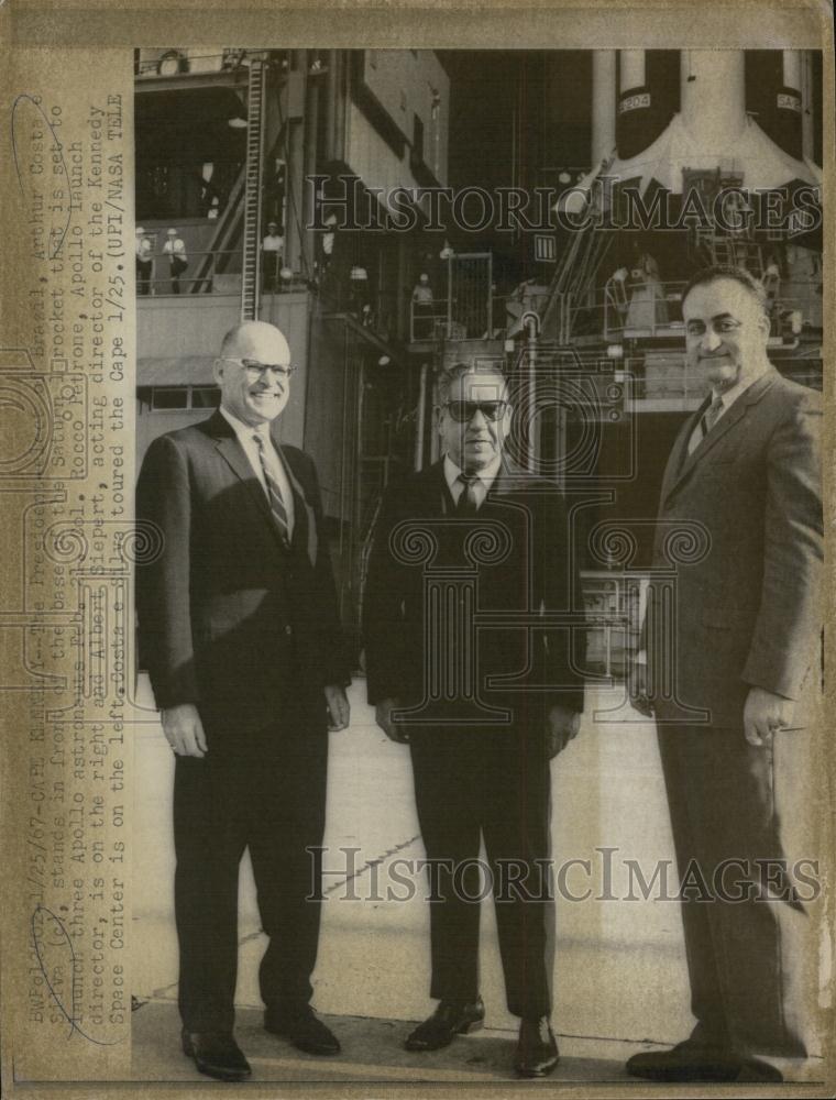 1967 Press Photo Arthur Costa de Silva and Rocco Petrone Space Expert - Historic Images