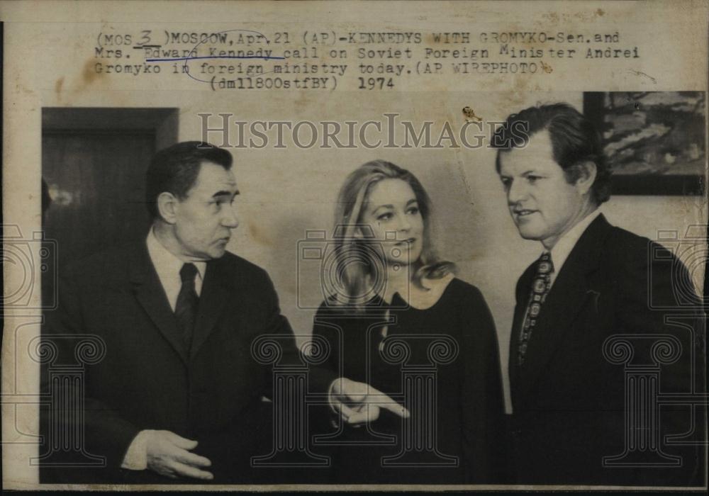 1974 Press Photo Senator &amp; Mrs Edward Kennedy &amp; Soviet Minister Andrei Gromyko - Historic Images