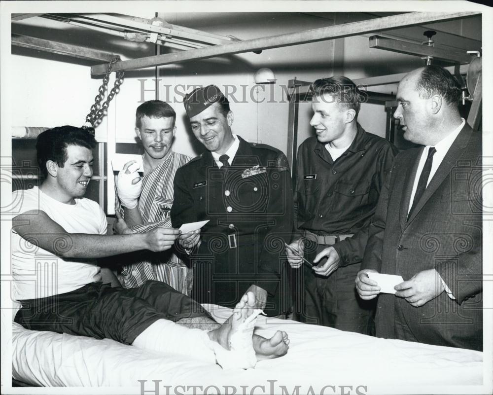 1968 Press Photo Cpl J FitzpatrickPfc R MacDonald,Wm Arrigal Jr, - RSL05541 - Historic Images