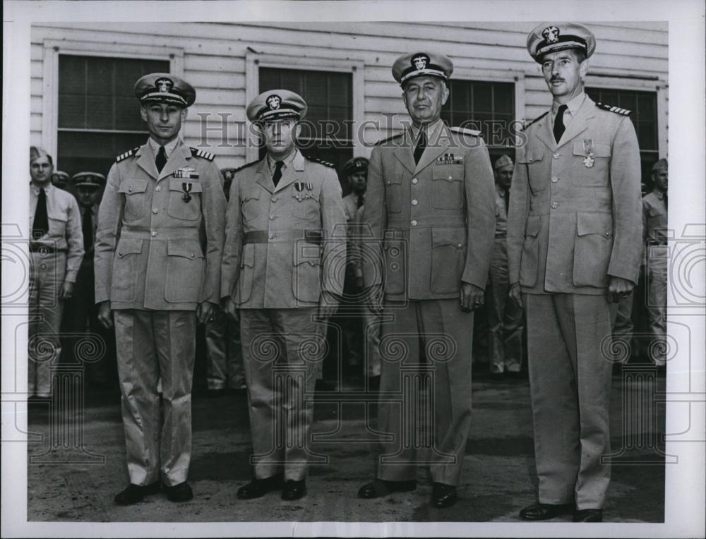 1944 Press Photo Rear Adm JL Kauffman,Capt BL Austin,Cmdr GL Sims,Capt RE Libby - Historic Images