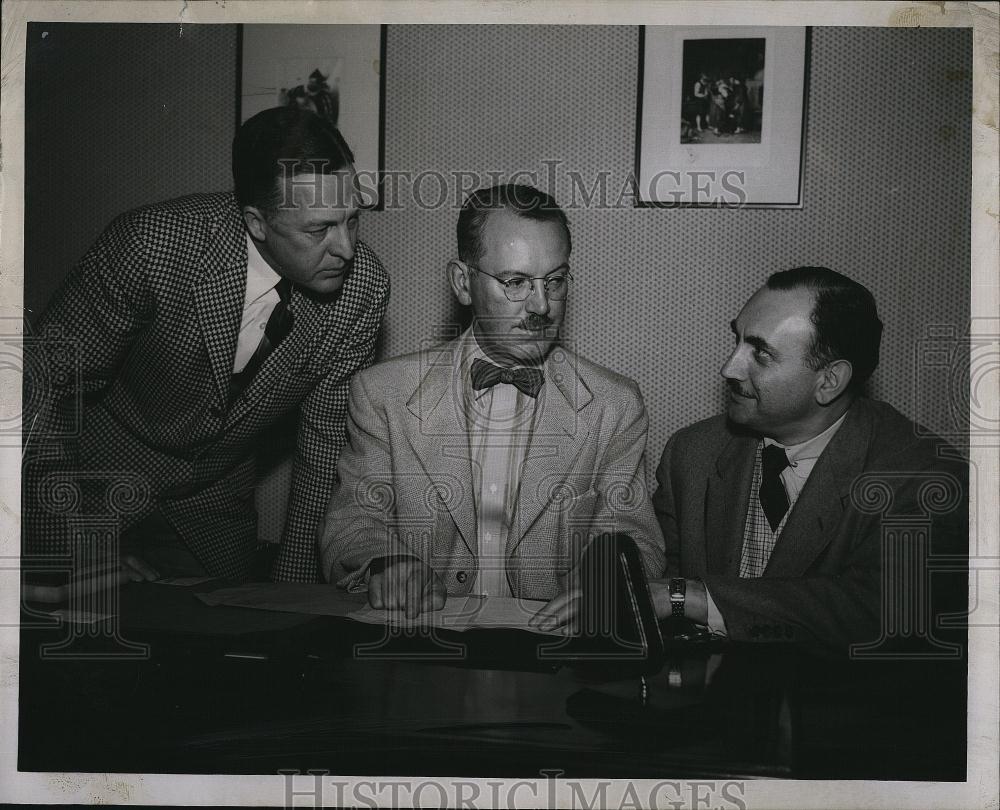 1953 Press Photo members committee Tufts Medical School Class 1928 Dr Golden - Historic Images