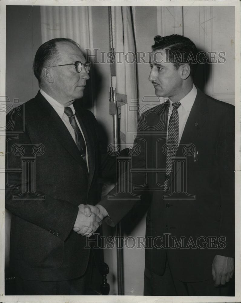 1958 Press Photo Veterinarian Edward Zullo Named Examiner For Mass Vet Board - Historic Images