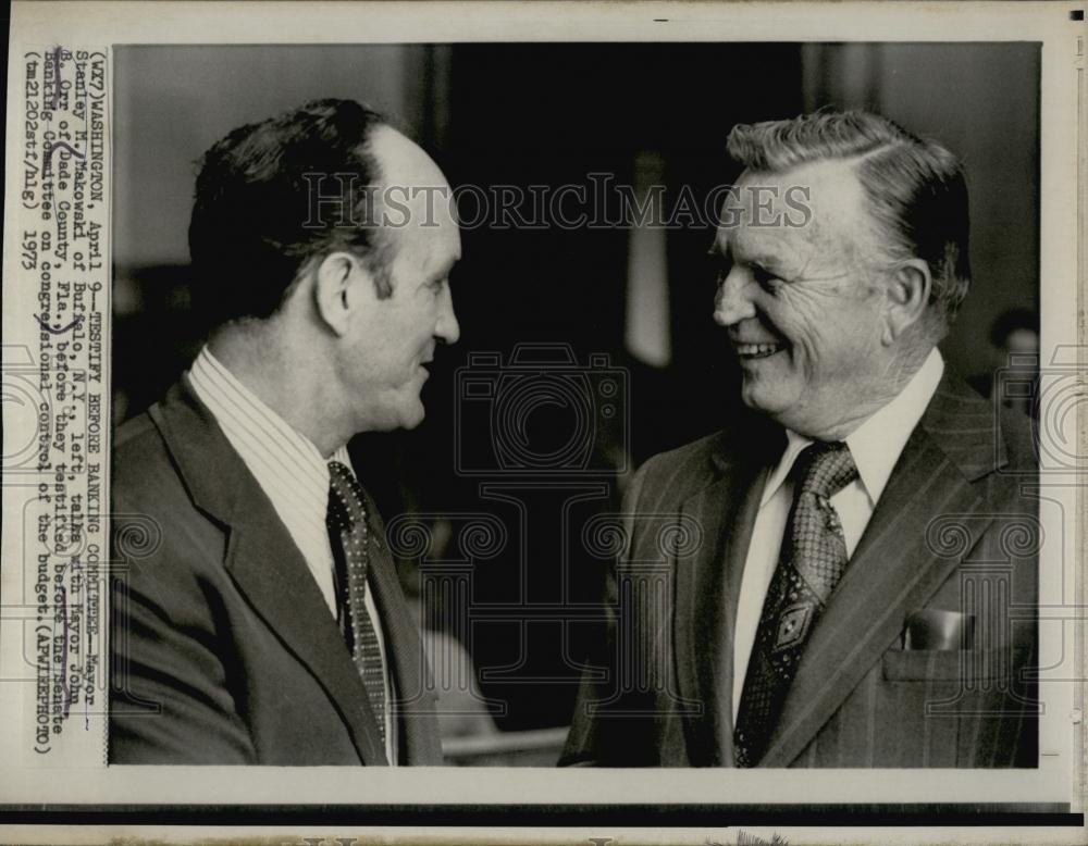 1973 Press Photo Mayor Stanley M Makowski, New York, Mayor John B Orr, Florida - Historic Images