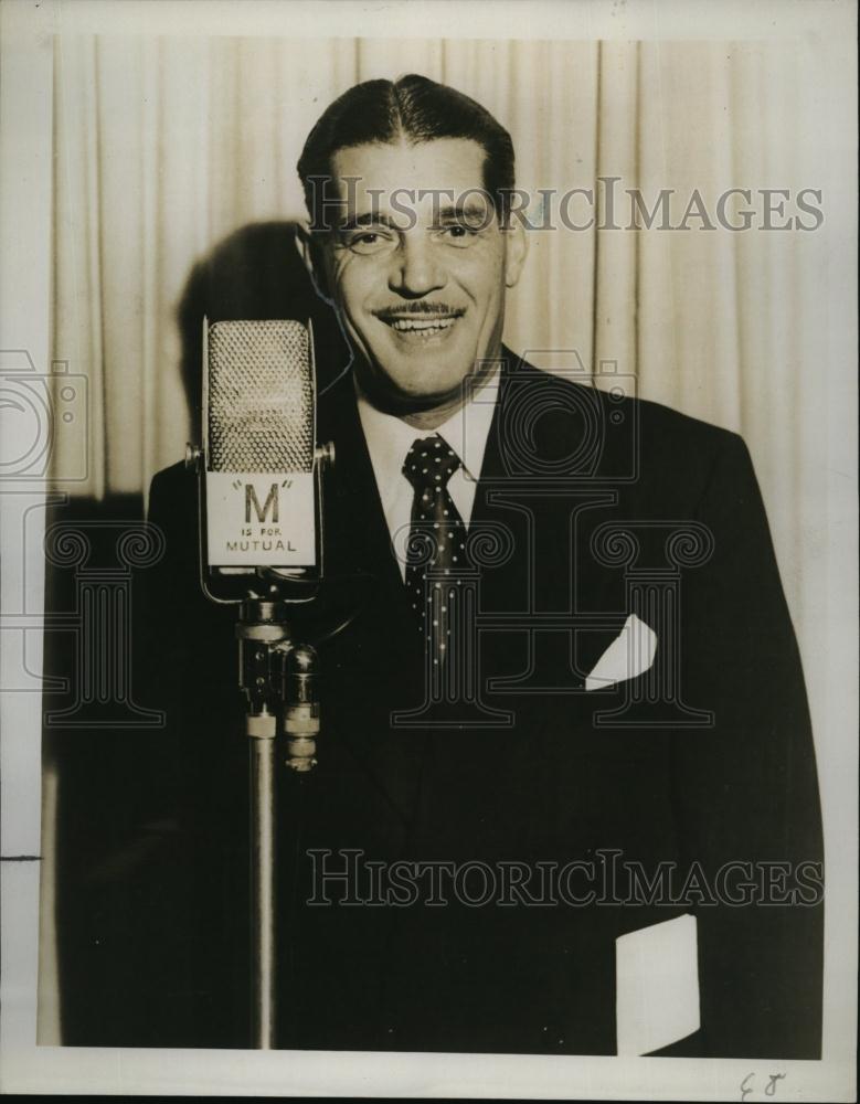 1947 Press Photo Dud Williamson Hosts &quot;What&#39;s The Name Of That Song?&quot; - Historic Images