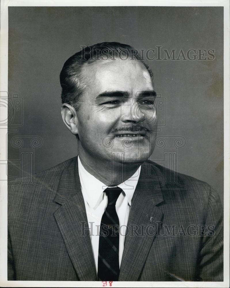 1963 Press Photo NASA's Tom Davis - RSL64529 - Historic Images