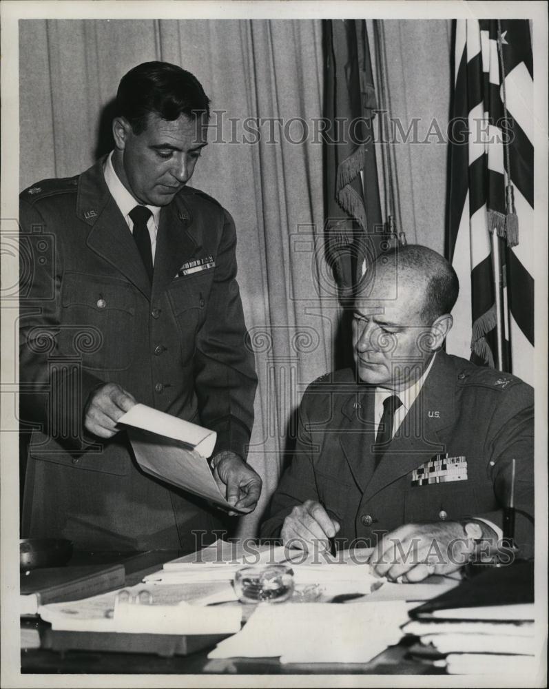 1961 Press Photo Massachusetts Air National Guard Colonels Colette McLaughlin - Historic Images