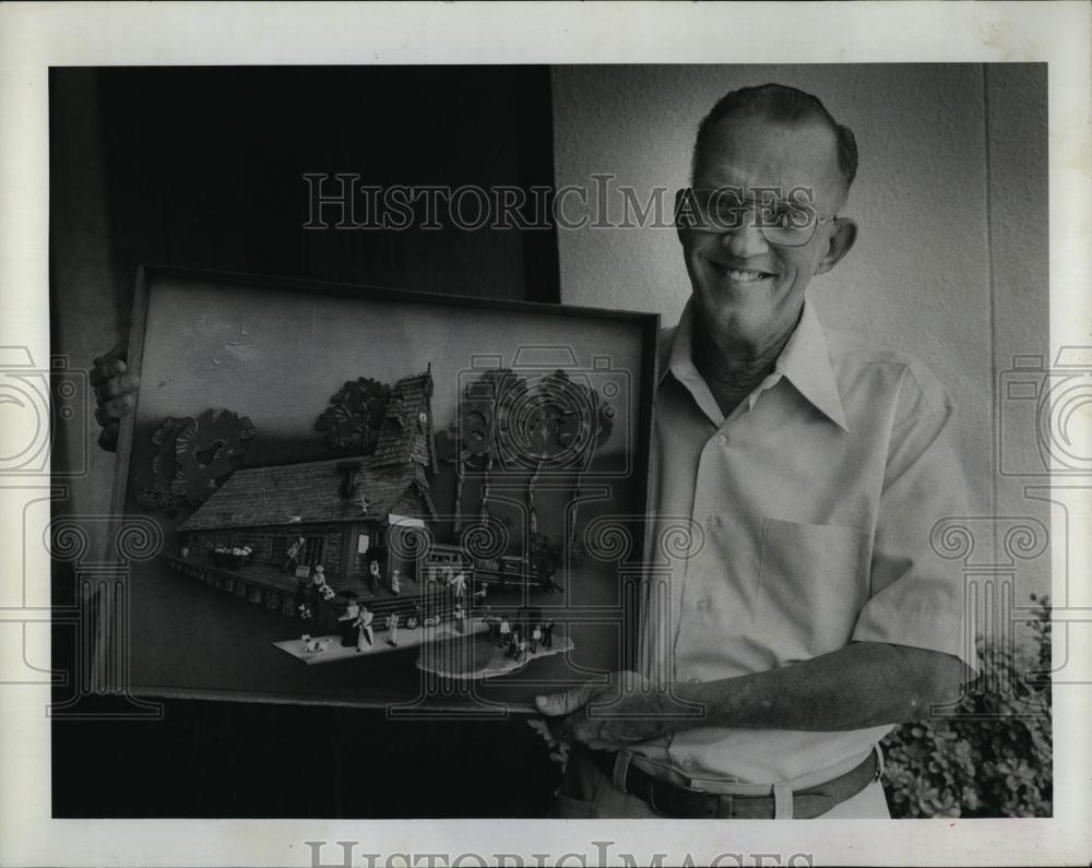 1984 Press Photo Albert Hellstrom With His Re-creation Of Clearwater Railroad - Historic Images