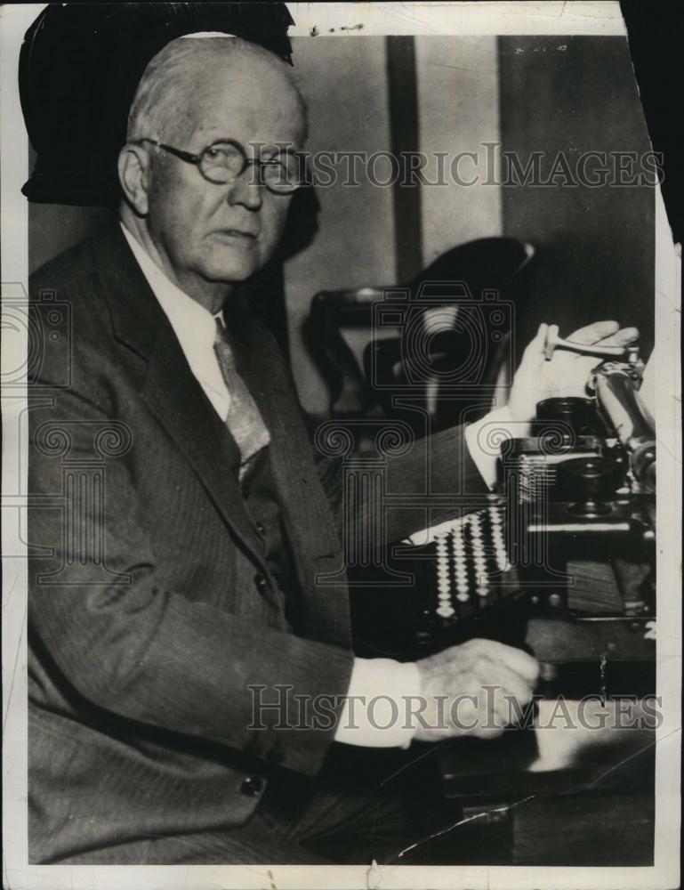 1936 Press Photo Arthur Brisbane, Newspaper Editor, Columnist - RSL79937 - Historic Images