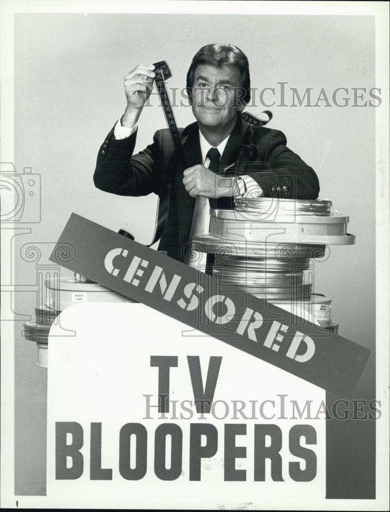 1981 Press Photo Host Dick Clark "TV's Censored Bloopers" - RSL01433 - Historic Images