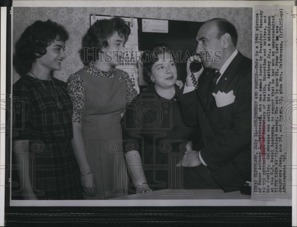 1962 Press Photo Mayor And Mrs Anthony J Celebrezze, US Health Secretary - Historic Images