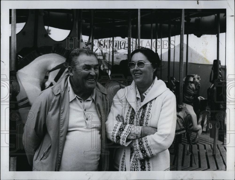 1978 Press Photo The Panaceks in Front of Their Carnival Ride at Pasco Fair - Historic Images