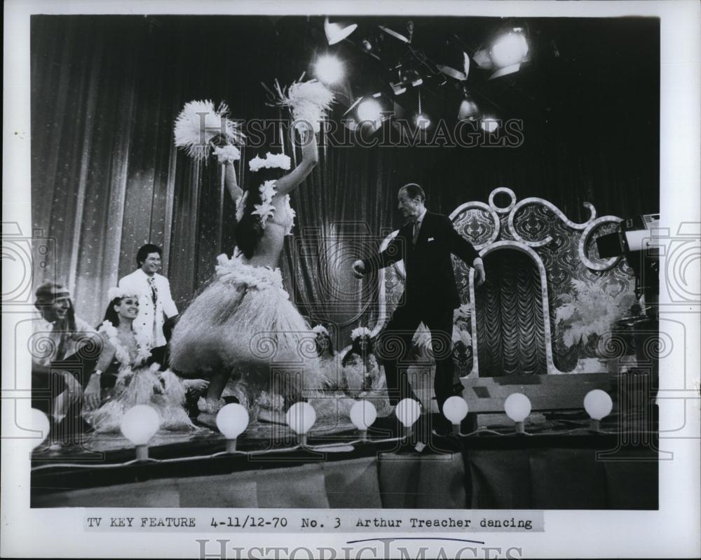 1970 Press Photo Arthur Teacher dancing entertainer visual arts - RSL99311 - Historic Images