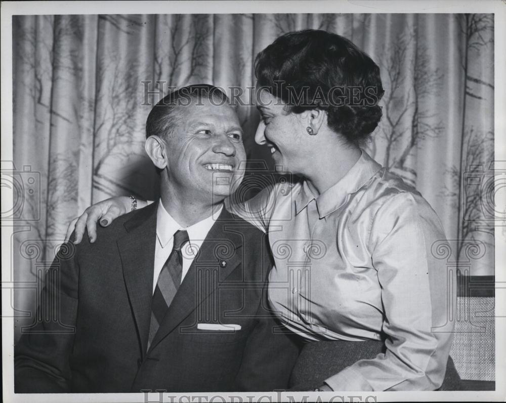 1960 Press Photo Massachusetts Governor John Volpe and wife, Jennie - RSL40391 - Historic Images