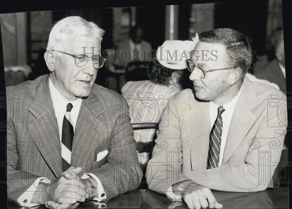 1953 Press Photo Newton Mayor Theodore Lockwood &amp; Graduate Student Warren Deen - Historic Images