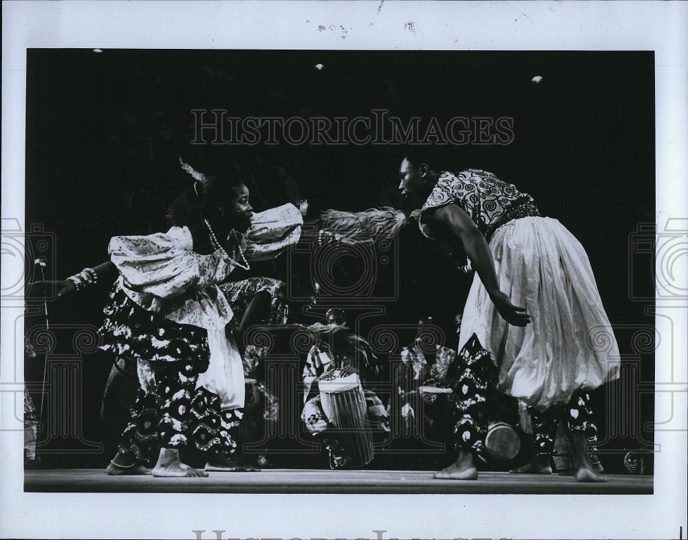 1992 Press Photo Music group &quot;Odadaa!&quot; on stage live - RSL85553 - Historic Images