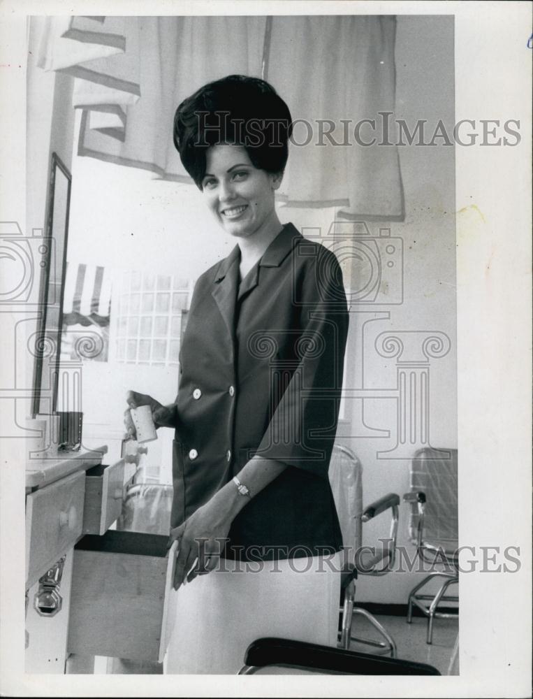 1967 Press Photo Fashion Uniforms Beauty Shop - RSL59279 - Historic Images