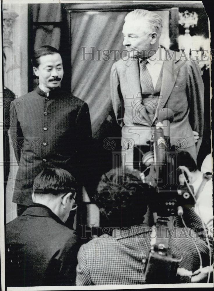 1969 Press Photo South Vietnam Vice President Nguyen Cho Ky, Henry Cabot Lodge - Historic Images