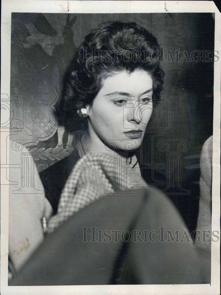 1955 Press Photo witness Pat Ward at margarine heir Mickey Jelke trial - Historic Images