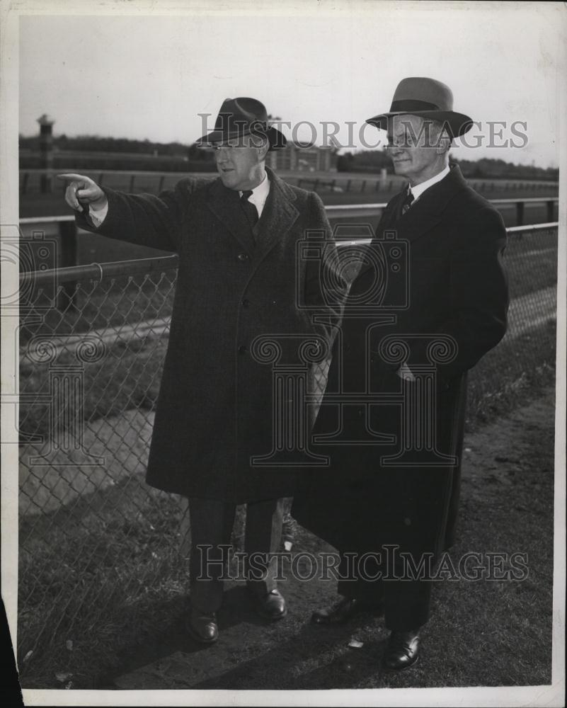 1951 Press Photo Reverend Converse Inspecting Race Track Chairman George Conway - Historic Images