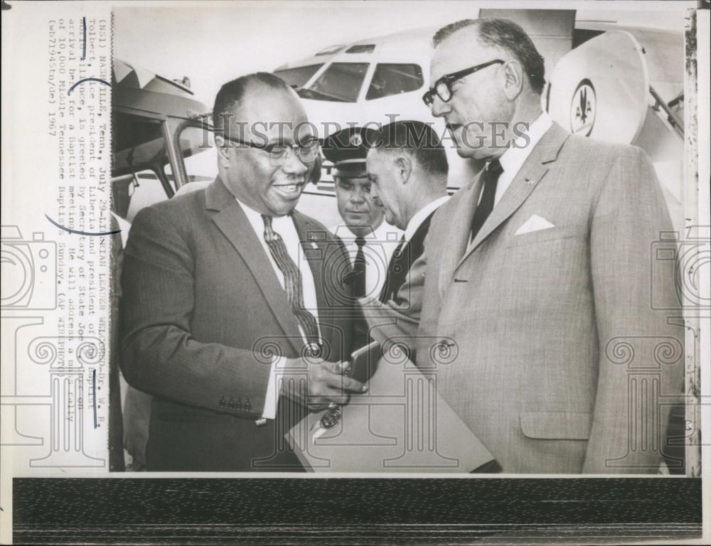 1967 Press Photo Dr WR Tolbert, Liberia, Joe C Carr, Secretary Of State - Historic Images