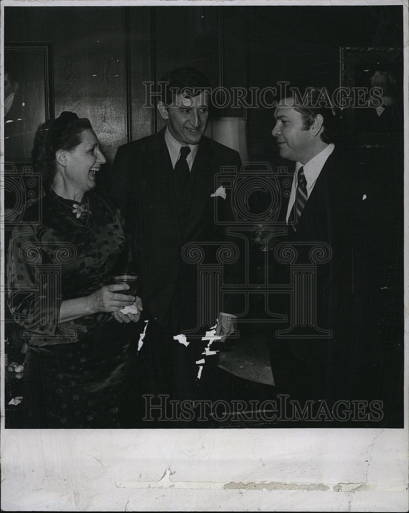 1970 Press Photo John Lastavico, Mrs Yola D&#39;Eramo &amp; Mexican Consul Pena-Vera - Historic Images