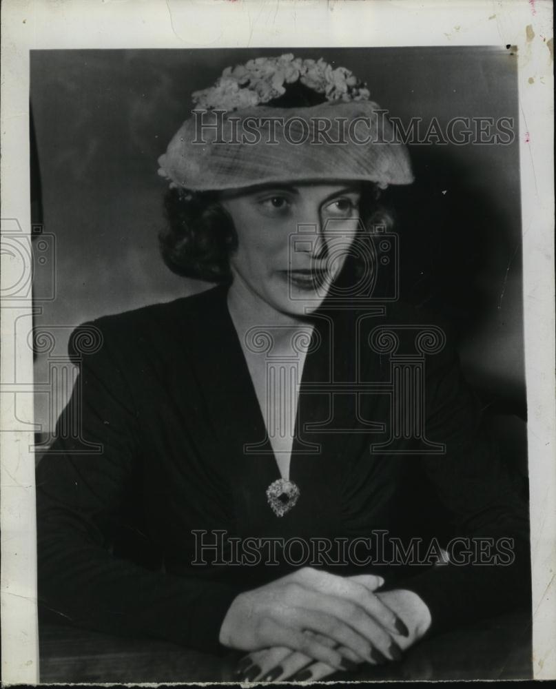 1944 Press Photo Mrs Elizabeth Bald Heinz Court Battle with Husband Clifford Hei - Historic Images