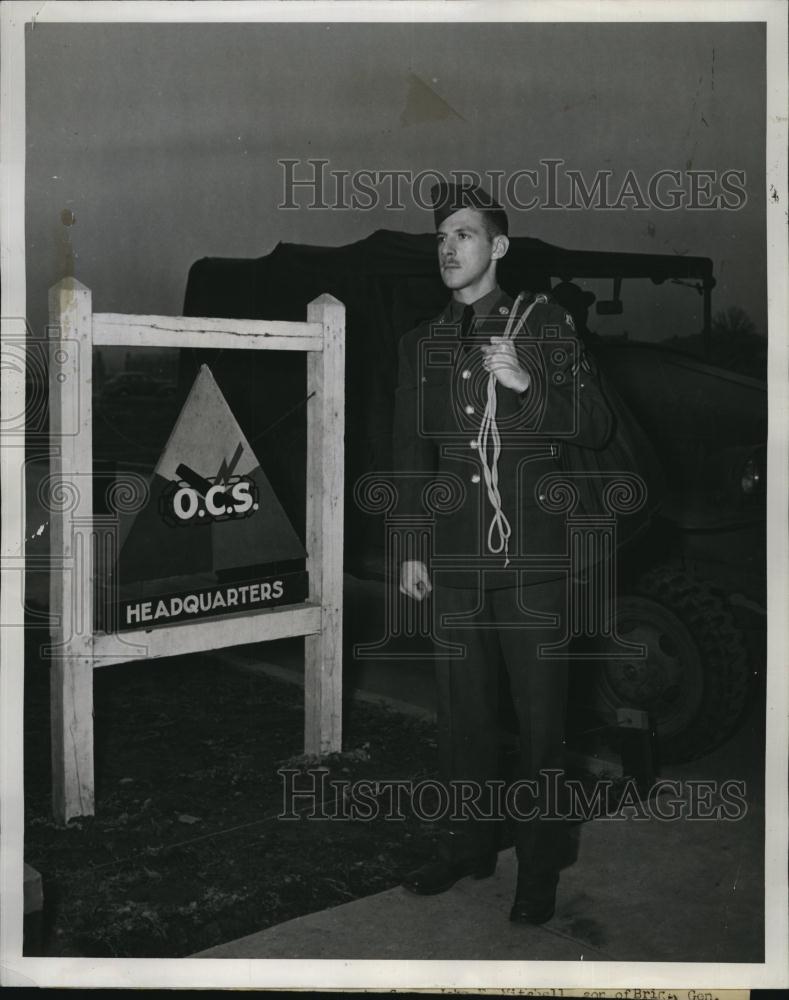 1942 Press Photo Corp John Mitchell - RSL83339 - Historic Images