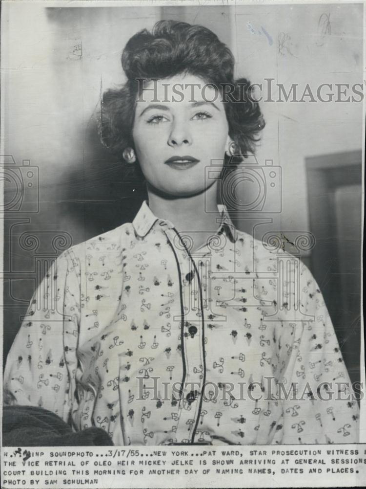 1955 Press Photo star witness Pat Ward in Minot Jelke&#39;s vice trial - RSL04373 - Historic Images