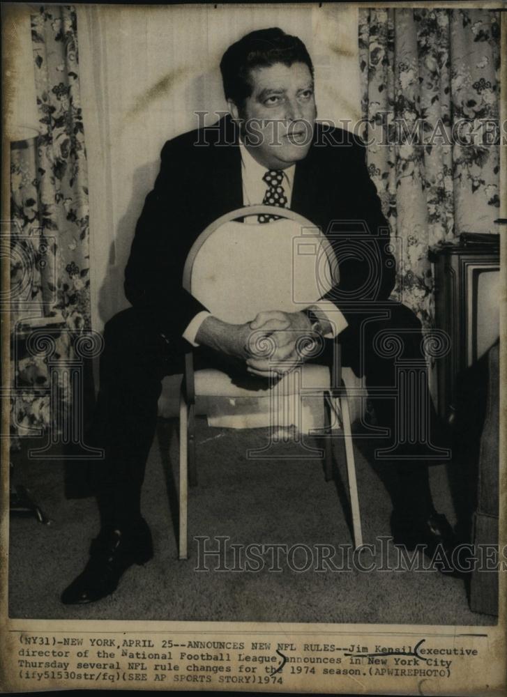 1974 Press Photo Jim Kensil, exec dir of National Football League - RSL92851 - Historic Images